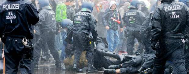 Разгон демонстрации в Берлине. 18.11.2020