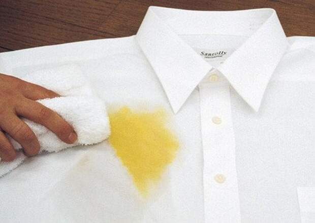 Как очистить деликатные ткани от жирных пятен бензином