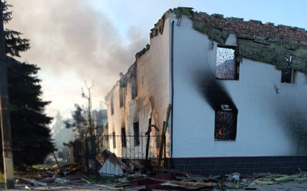 Мощные ночные взрывы в Дзержинске: уничтожены отдел полиции, забитый ВСУ, и резервы на подходе