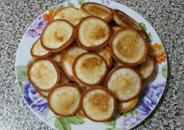 Мини оладушки на кефире с абрикосовым пюре основное фото рецепта