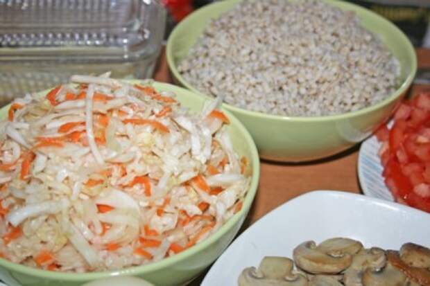 Щи с копчеными ребрами