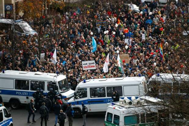 Разгон демонстрации в Берлине. 18.11.2020