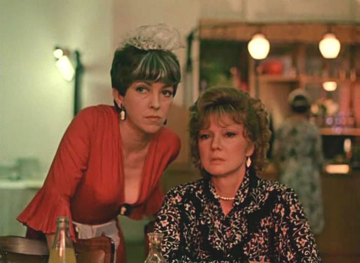 Кадр из фильма *Вокзал для двоих*, 1982 | Фото: kino-teatr.ru Кадр из фильма *Вокзал для двоих*, 1982 | Фото: kino-teatr.ru