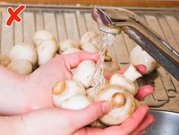 5 продуктов, которые нельзя мыть перед приготовлением, и 5 - которые нужно 5 продуктов, которые нельзя мыть перед приготовлением, и 5 - которые нужно