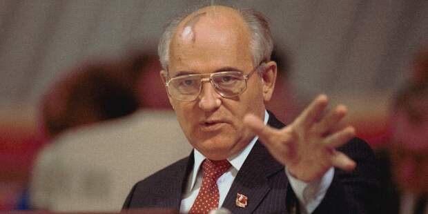 Горбачев-меченый, или горький урок из Страны невыученных пророчеств