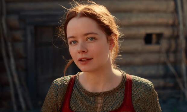 Звезда комедии «Сводишь с ума» Мила Ершова поделилась романтическими кадрами с мужем в честь годовщины отношений