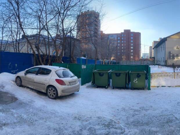 Завернутого в пакет новорожденного нашли в Новосибирске на улице