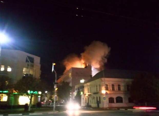 Видео с места возгорания в здании Академии ФСИН в Рязани