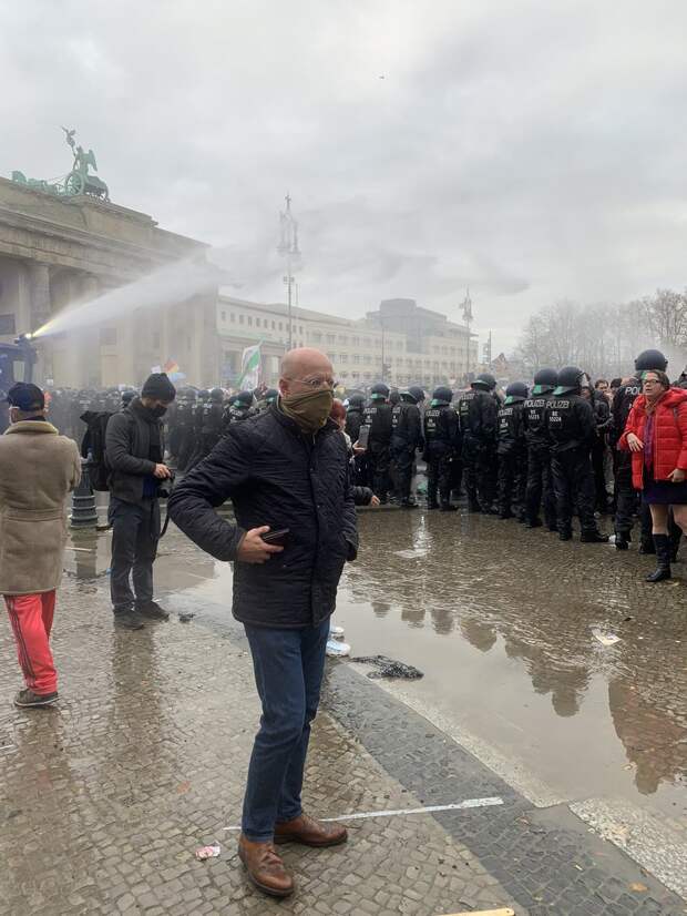 Разгон демонстрации в Берлине. 18.11.2020