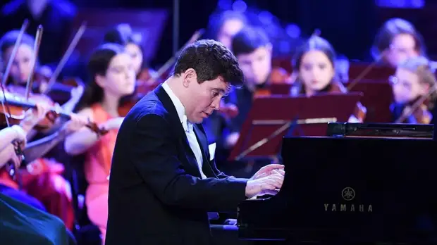 Мацуев назвал Морриконе легендой