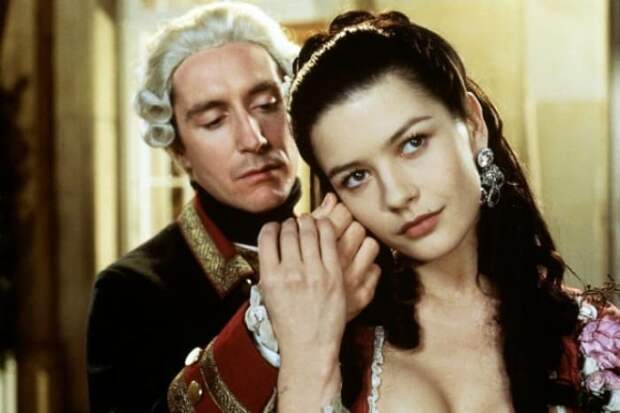 Кэтрин Зета-Джонс в сериале *Екатерина Великая*, 1996 | Фото: 24smi.org Кэтрин Зета-Джонс в сериале *Екатерина Великая*, 1996 | Фото: 24smi.org
