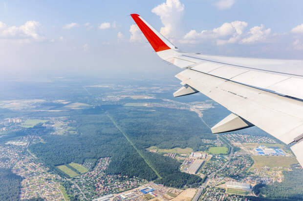 Самолет с 11 людьми на борту потерял связь в районе Южного Сулавеси в Индонезии