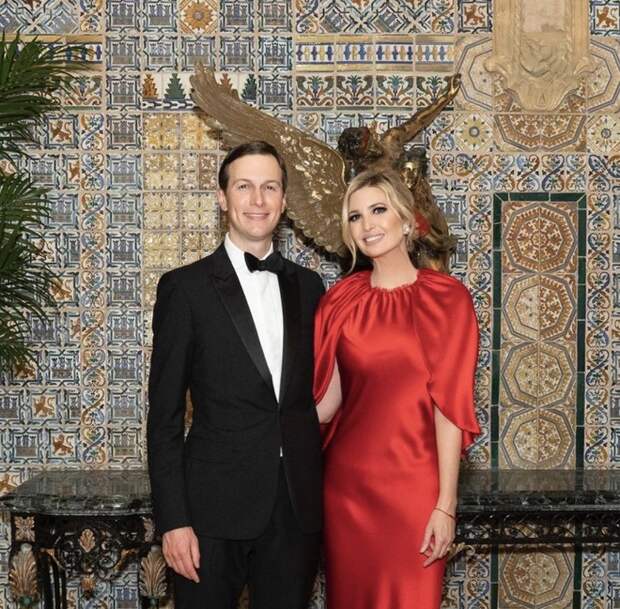 Лучшее платье новогодней ночи: Иванка Трамп в красном шелке (фото 3)