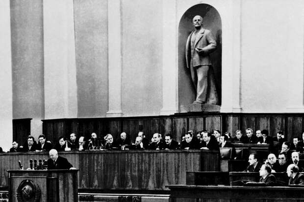Доклад Хрущева о культе личности Сталина был зачитан 70 лет назад