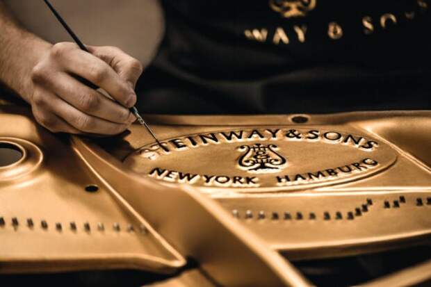 Экскурсия в мастерскую для изготовления пианино Steinway