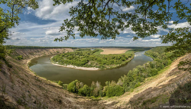 Кривоборье, смотровая площадка. Панорама из 7 фото.