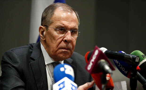 Россия не будет прекращать боевые действия при переговорах, заявил Лавров