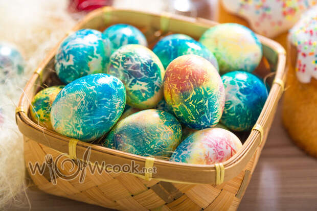 Красим яйца на пасху оригинальные