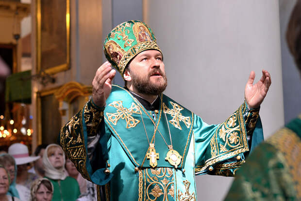 QR-код вместо заветов Христа: в РПЦ забыли о свободном выборе человека