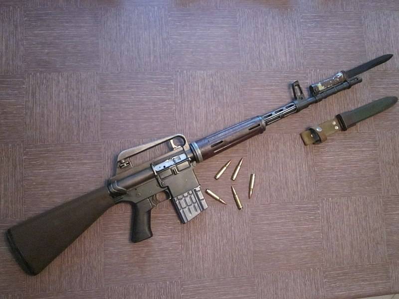Изготовители оружия. От АR-10 к АR-15 и далее