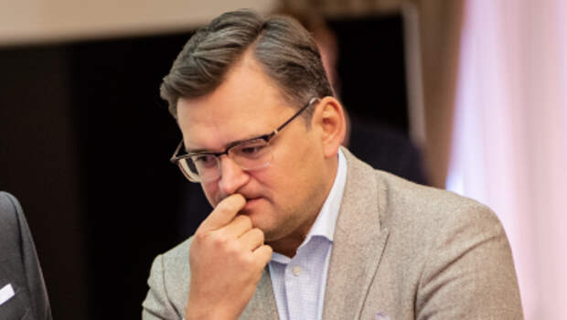 Глава МИД Украины Кулеба заявил о «неприличном поведении» президента РФ в Белоруссии