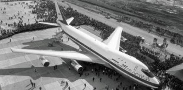 Boeing 747-100