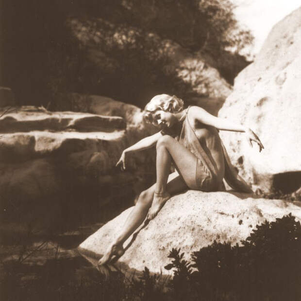 Jean Harlow Taken by Edwin Bower Hesser, 1929 (25).jpg Jean Harlow Taken by Edwin Bower Hesser, 1929 (25).jpg