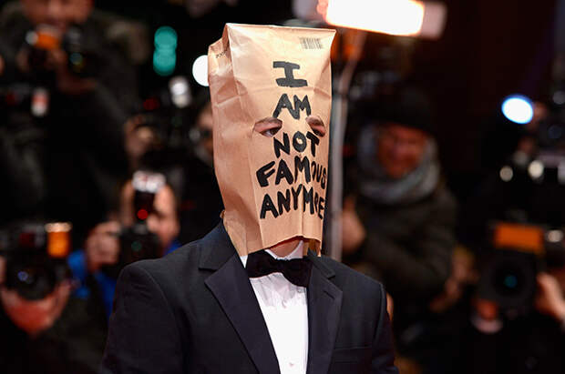 Маски животных, дублеры, карнавальные костюмы: на какие уловки идут знаменитости, чтобы спрятаться от папарацци