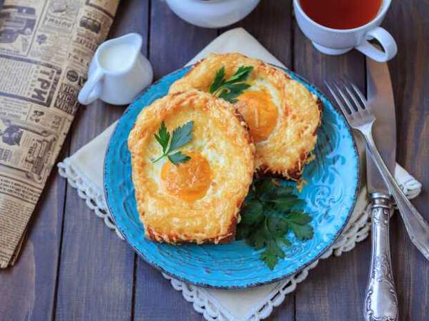 Гренки с сыром и яйцом в духовке