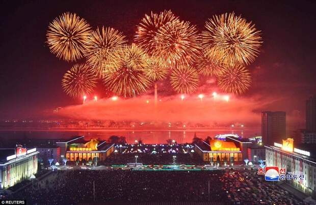 Пхеньян, Северная Корея города мира, новогодний, новый год, новый год 2018, празднование, фейерверк, фейерверки