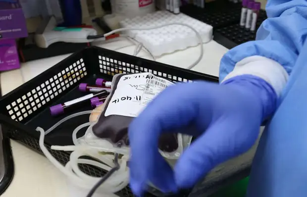 Пожарный Кобызев в течение шести часов сдавал кровь для спасения ребенка с острым лейкозом