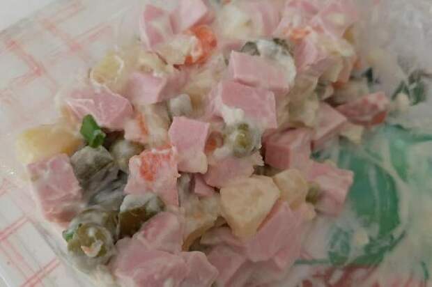 Тамбовчан предупредили об опасности долгого хранения новогодних блюд