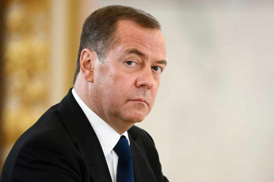 Дмитрий Медведев: Свидетельства ускоренного гниения ткани западного общества