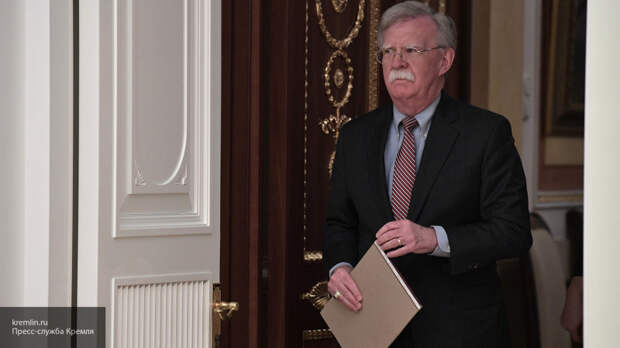 Болтон обвинил РФ в "краже" технологий США по созданию гиперзвукового оружия