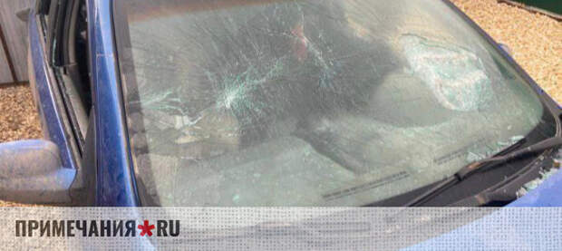 В Симферопольском районе вандалы с битами громят машины в ночное время