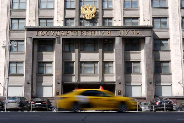 Госдума утвердила закон о регулировании объёмов платного обучения в вузах