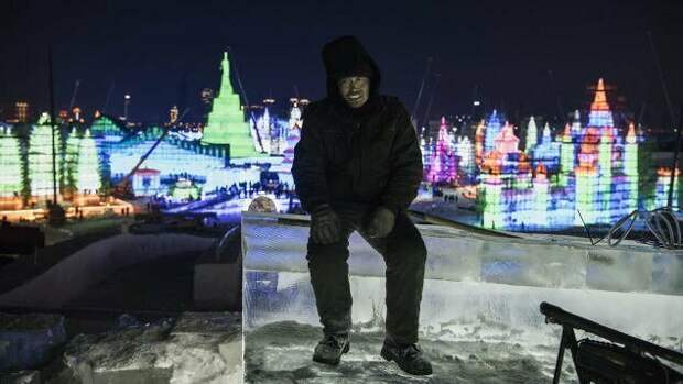 Пока у кого-то зимой нет снега, в Китае проходит крупнейший фестиваль ледяных скульптур