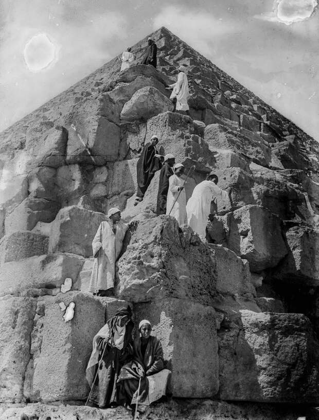 Ретро фотографии туристов на пирамидах Гизы  13