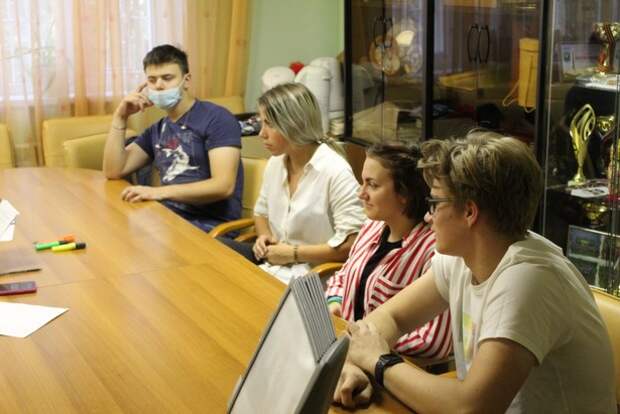 В Силино состоялся круглый стол «Многообразие национальностей – наше преимущество» В Силино состоялся круглый стол «Многообразие национальностей – наше преимущество»