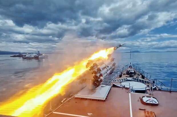 «Кинжалы» добрались до F-16: как удар по сверхзащищенной авиабазе в Староконстантинове переписывает правила воздушной войны