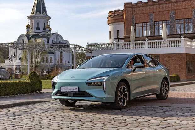 На "Автоторе" в Калининграде представили обновленный седан Amberauto A5