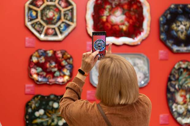 Выставка «Жостово. Вызывающе красиво»