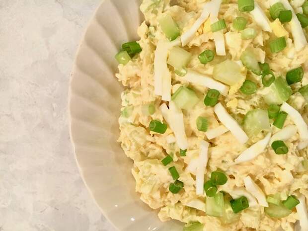 Вкусно и недорого: Топ-8 салатов на новогодний стол 2019 года - что должно быть на праздничном столе?