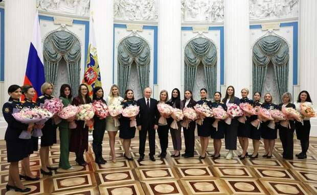 Путин провел встречу в Кремле с женщинами – представительницами разных профессий