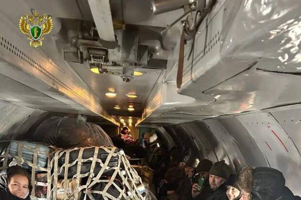 Прокуратура проверяет сообщения о перевозке пассажиров в грузовом самолете