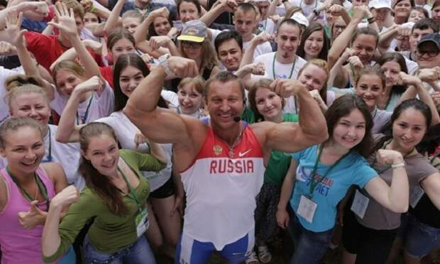 Желающих жить в России становится все больше и больше?