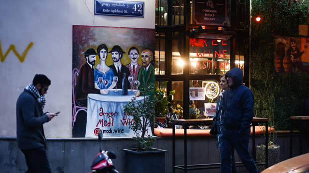 Гусев: Грузия имеет право выгонять иностранцев с рынка труда, россиян ждут дома