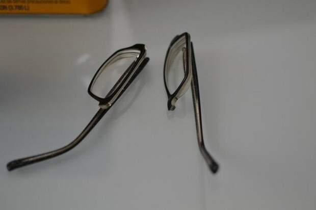 Как просто и быстро починить сломанные очки