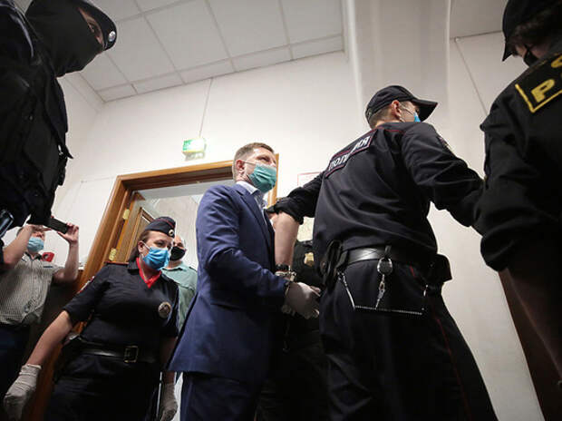 Российская власть угодила в хабаровскую ловушку Российская власть угодила в хабаровскую ловушку