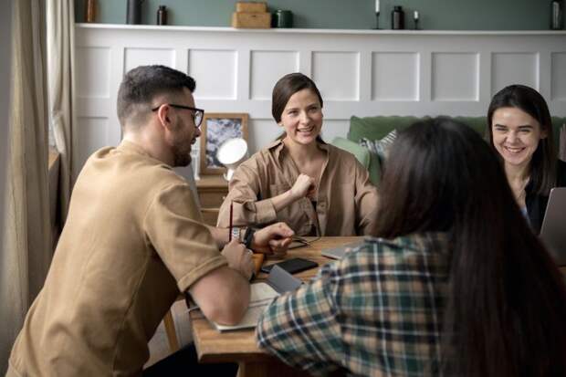 Сила намека: что такое когнитивное внушение и как оно вами управляет